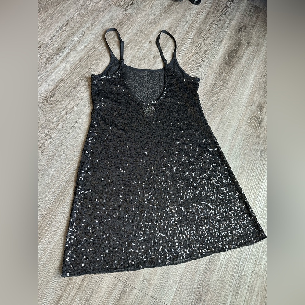 INTIMATELY FREE PEOPLE